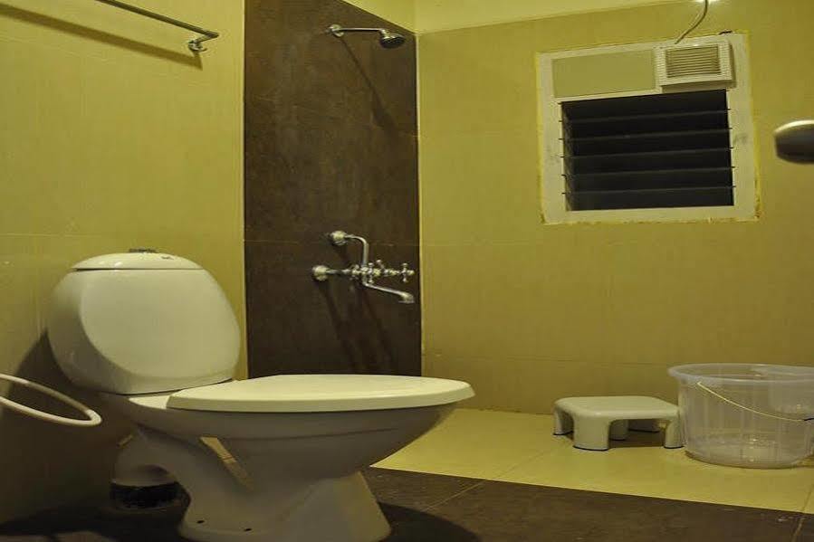Sivamurugan Hotell Kumbakonam Exteriör bild