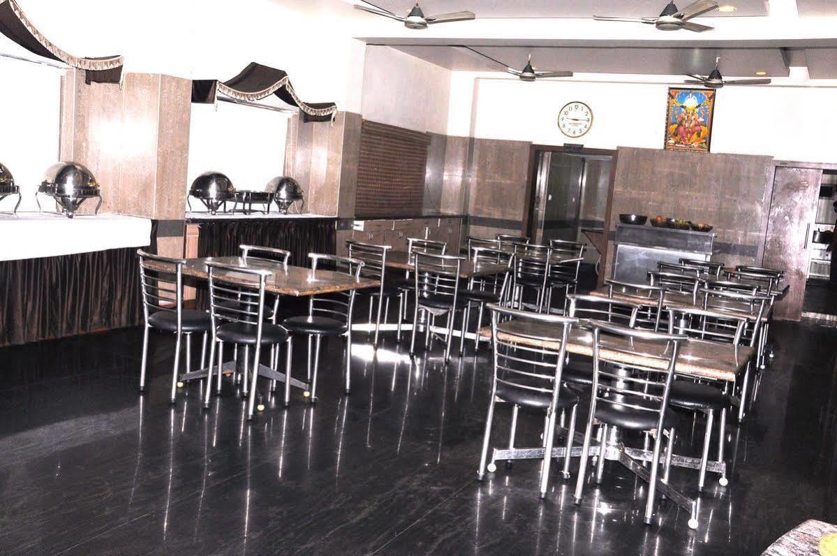 Sivamurugan Hotell Kumbakonam Exteriör bild